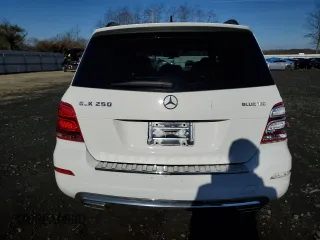 2015 Mercedes-Benz GLK 250 with VIN WDCGG0EB8FG433824, listed as a Copart auction lot 82274453 with 106,209 mi miles and . Bid and sale history available at DreamBid. Image 6.