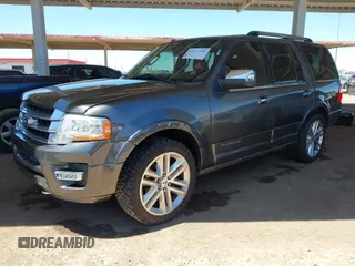 2017 Ford Expedition Platinum z VIN 1FMJU1MT5HEA25988, wystawiony jako IAAI lot #42577390 z przebiegiem 185 037 mil mil oraz . Historia ofert i sprzedaży dostępna na DreamBid. Obrazek 2.