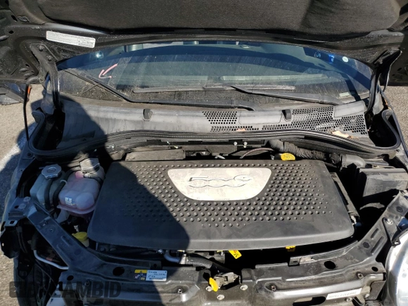 2013 FIAT 500e с VIN 3C3CFFGEXDT732116, выставлен на аукционе Copart как лот 74983534 с пробегом 69 446 миль миль и Списание • Salvage title. История ставок и продаж доступна на DreamBid. Изображение 11.