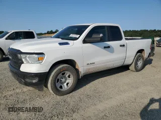 2021 Ram 1500 Tradesman z VIN 1C6RRFCG1MN697350, wystawiony jako Copart lot #59388845 z przebiegiem 119 321 mil mil oraz Czysty tytuł • Clean title. Historia ofert i sprzedaży dostępna na DreamBid. Obrazek 1.