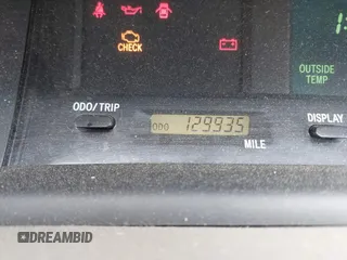 2001 Toyota Avalon XL z VIN 4T1BF28B11U168387, wystawiony jako IAAI lot #42186182 z przebiegiem 129 935 mil mil oraz . Historia ofert i sprzedaży dostępna na DreamBid. Obrazek 7.