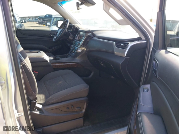 2016 Chevrolet Tahoe LS with VIN 1GNSCAKC6GR430416, listed as a IAAI auction lot 41658410 with 114,318 mi miles. Bid and sale history available at carsss.com. Image 5.