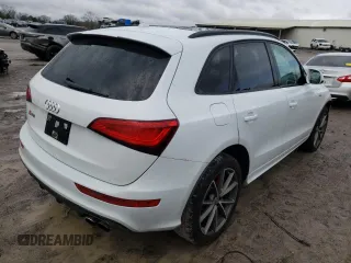2016 Audi SQ5 Prestige with VIN WA1VCAFP5GA100133, listed as a Copart auction lot 39465693 with 69,615 mi miles. Bid and sale history available at carsss.com. Image 3.