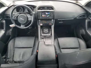 2018 Jaguar F-Pace 20d Premium with VIN SADCJ2FNXJA257904, listed as a Copart auction lot 44192345 with 88,926 mi miles and Salvage Title. Bid and sale history available at DreamBid. Image 8.