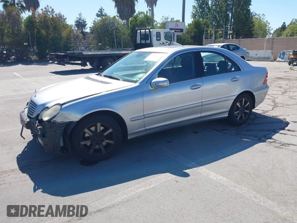 2007 Mercedes-Benz C 280 Luxury с VIN WDBRF54H17A940538, выставлен на аукционе IAAI как лот 42236100 с пробегом 147 781 миль миль и . История ставок и продаж доступна на DreamBid. Изображение 2.