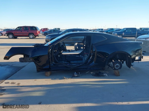 2019 Chevrolet Camaro ZL1 with VIN 1G1FK1R65K0130286, listed as a IAAI auction lot 41259958 with 1 mi miles. Bid and sale history available at carsss.com. Image 14.