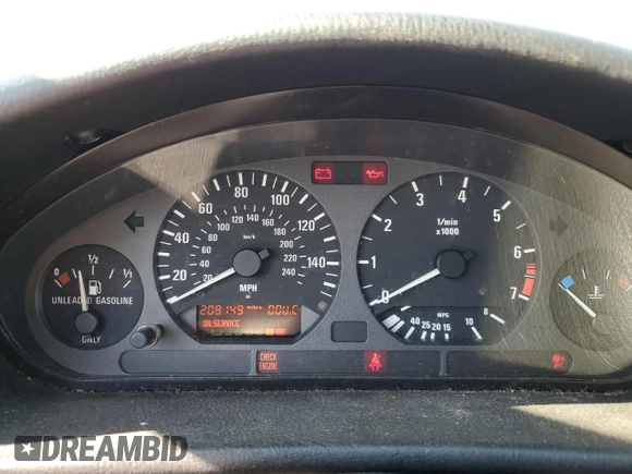 1995 BMW 3 Series 325i with VIN WBACB4320SFM25551, listed as a Copart auction lot 67548604 with 209,149 mi miles and Clean Title. Bid and sale history available at carsss.com. Image 9.