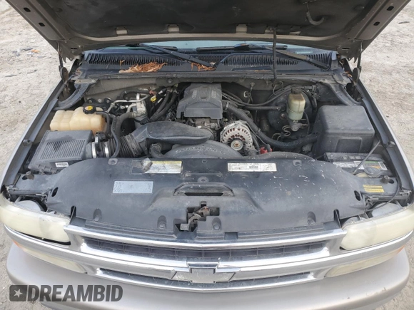 2000 Chevrolet Suburban LT with VIN 3GNFK16T3YG208884, listed as a Copart auction lot 48656935 with 377,458 mi miles and Salvage Title. Bid and sale history available at carsss.com. Image 12.