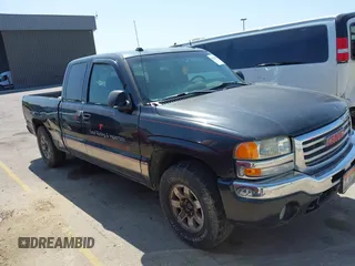 2004 GMC Sierra 1500 SLE with VIN 1GTEK19T44E212539, listed as a IAAI auction lot 42518037 with 241,436 mi miles and . Bid and sale history available at DreamBid. Image 1.