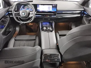 2024 BMW 5 Series 530i xDrive with VIN WBA53FJ05RCS33735, listed as a Copart auction lot 49742795 with 20,986 mi miles and Clean Title. Bid and sale history available at carsss.com. Image 8.