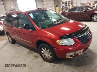 2006 Chrysler Town & Country LWB Touring with VIN 2A4GP54L86R919667, listed as a IAAI auction lot 38905283 with 89,358 mi miles. Bid and sale history available at carsss.com. Image 1.