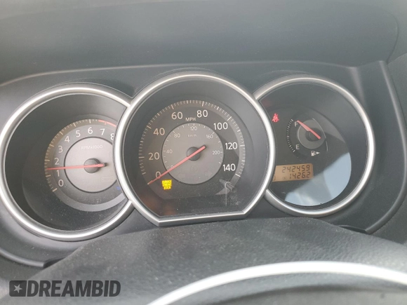2009 Nissan Versa 1.6 z VIN 3N1CC11E49L476159, wystawiony jako Copart lot #53792025 z przebiegiem 242 459 mil mil oraz Szkoda całkowita • Salvage title. Historia ofert i sprzedaży dostępna na DreamBid. Obrazek 9.