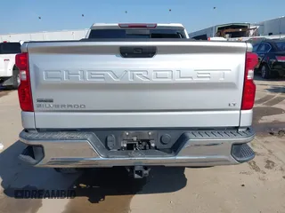 2020 Chevrolet Silverado 1500 LT with VIN 3GCPWCED3LG218797, listed as a IAAI auction lot 41631845 with 41,555 mi miles. Bid and sale history available at carsss.com. Image 17.