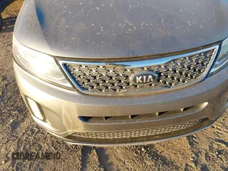 2014 Kia Sorento SX with VIN 5XYKW4A75EG457768, listed as a IAAI auction lot 41388412 with 129,691 mi miles. Bid and sale history available at carsss.com. Image 6.