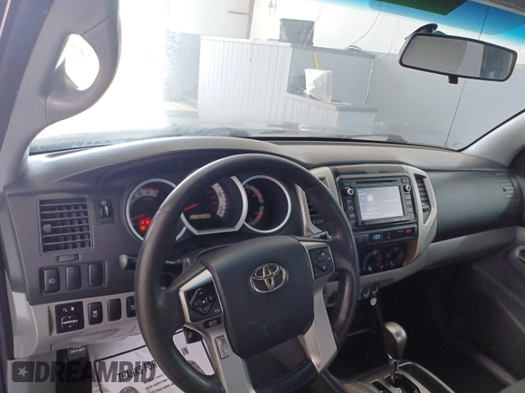 2014 Toyota Tacoma with VIN 3TMMU4FN8EM068633, listed as a IAAI auction lot 42727713 with 185,402 mi miles and . Bid and sale history available at DreamBid. Image 18.