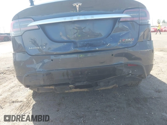 2016 Tesla Model X 70D z VIN 5YJXCAE27GF002541, wystawiony jako IAAI lot #41957228 z przebiegiem 77 199 mil mil oraz . Historia ofert i sprzedaży dostępna na DreamBid. Obrazek 21.