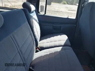1997 Ford Explorer XL z VIN 1FMDU34E9VUC91672, wystawiony jako IAAI lot #42273914 z przebiegiem 153 944 mil mil oraz . Historia ofert i sprzedaży dostępna na DreamBid. Obrazek 8.
