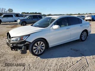 2014 Honda Accord Sedan EX-L with VIN 1HGCR2F8XEA261831, listed as a Copart auction lot 82608244 with 230,404 mi miles and Salvage Title. Bid and sale history available at carsss.com. Image 1.
