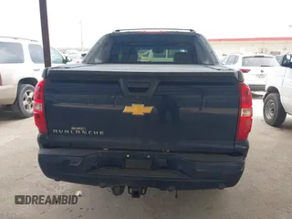 2012 Chevrolet Avalanche LT with VIN 3GNMCFE00CG274892, listed as a IAAI auction lot 41792001 with 169,920 mi miles. Bid and sale history available at carsss.com. Image 16.