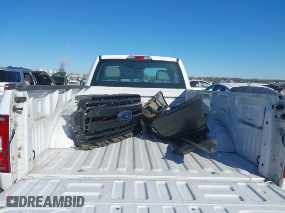 2018 Ford F-150 XL with VIN 1FTMF1CB6JKE06101, listed as a IAAI auction lot 41411228 with 34,612 mi miles. Bid and sale history available at carsss.com. Image 8.