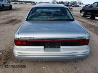 1996 Mercury Grand Marquis LS z VIN 2MELM75W9TX687572, wystawiony jako Copart lot #88784795 z przebiegiem 183 789 mil mil oraz Szkoda całkowita • Salvage title. Historia ofert i sprzedaży dostępna na DreamBid. Obrazek 6.