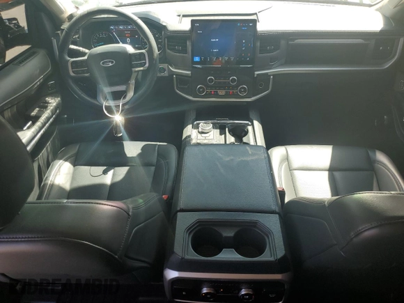 2024 Ford Expedition XLT с VIN 1FMJU1H88REA96240, выставлен на аукционе Copart как лот 50291545 с пробегом 3 217 миль миль и Списание • Salvage title. История ставок и продаж доступна на DreamBid. Изображение 8.