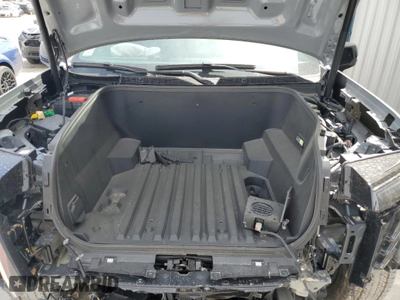 2024 GMC Sierra 1500 with VIN 1GT401EL2RU401324, listed as a Copart auction lot 49891285 with 2,034 mi miles and Salvage Title. Bid and sale history available at DreamBid. Image 11.