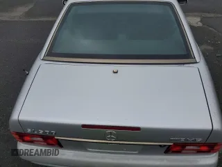 2001 Mercedes-Benz SL 500 z VIN WDBFA68F31F195902, wystawiony jako Copart lot #58252595 z przebiegiem 156 732 mil mil oraz Czysty tytuł • Clean title. Historia ofert i sprzedaży dostępna na DreamBid. Obrazek 10.