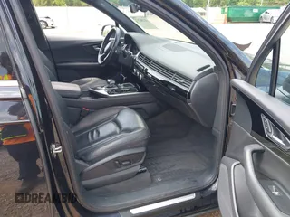 2017 Audi Q7 Premium Plus z VIN WA1LHAF7XHD040259, wystawiony jako IAAI lot #42286217 z przebiegiem 141 030 mil mil oraz . Historia ofert i sprzedaży dostępna na DreamBid. Obrazek 5.