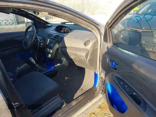2007 Toyota Yaris with VIN JTDBT923971048337, listed as a IAAI auction lot 41659953 with 1 mi miles. Bid and sale history available at carsss.com. Image 5.