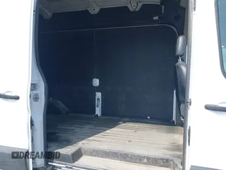 2023 Ford Transit Cargo с VIN 1FTBR1X88PKB01513, выставлен на аукционе IAAI как лот 42496329 с пробегом 65 621 миль миль и . История ставок и продаж доступна на DreamBid. Изображение 8.