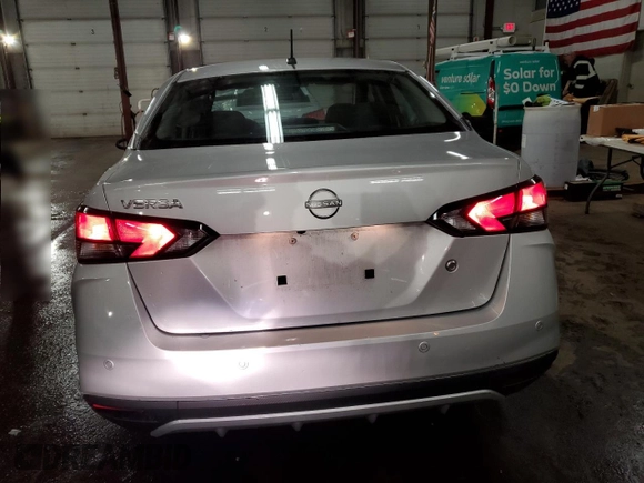 2023 Nissan Versa S z VIN 3N1CN8DV5PL832890, wystawiony jako Copart lot #43511595 z przebiegiem 24 836 mil mil oraz Szkoda całkowita • Salvage title. Historia ofert i sprzedaży dostępna na DreamBid. Obrazek 6.
