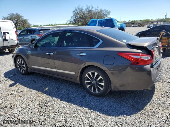 2017 Nissan Altima 2.5 SV with VIN 1N4AL3APXHC204331, listed as a Copart auction lot 50125335 with 98,697 mi miles and Salvage Title. Bid and sale history available at carsss.com. Image 2.