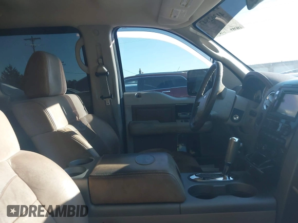 2006 Ford F-150 XLT with VIN 1FTPW12V86KC17174, listed as a IAAI auction lot 41362847 with 136,397 mi miles. Bid and sale history available at carsss.com. Image 5.
