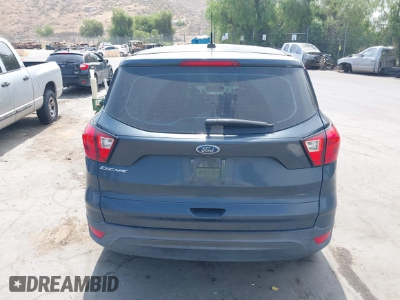 2019 Ford Escape S с VIN 1FMCU0F7XKUB11720, выставлен на аукционе IAAI как лот 41998032 с пробегом 149 058 миль миль и . История ставок и продаж доступна на DreamBid. Изображение 16.