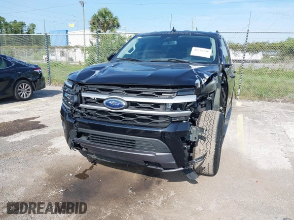 2024 Ford Expedition Max XLT с VIN 1FMJK1H83REA27722, выставлен на аукционе IAAI как лот 42376146 с пробегом 31 277 миль миль и . История ставок и продаж доступна на DreamBid. Изображение 6.