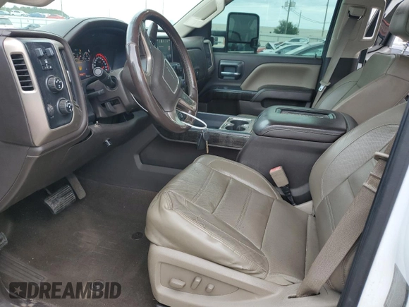 2016 GMC Sierra 3500HD Denali z VIN 1GT42YE84GF148264, wystawiony jako Copart lot #79954814 z przebiegiem 182 548 mil mil oraz Szkoda całkowita • Salvage title. Historia ofert i sprzedaży dostępna na DreamBid. Obrazek 7.