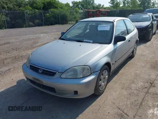 2000 Honda Civic DX z VIN 2HGEJ644XYH107942, wystawiony jako IAAI lot #42456676 z przebiegiem 207 275 mil mil oraz . Historia ofert i sprzedaży dostępna na DreamBid. Obrazek 6.