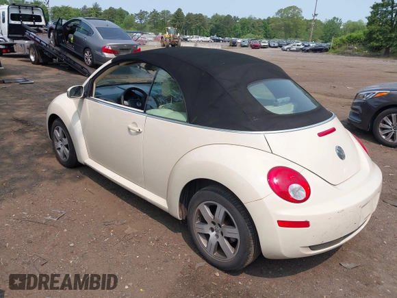 2006 Volkswagen Beetle z VIN 3VWRF31Y66M316498, wystawiony jako IAAI lot #42399384 z przebiegiem 123 886 mil mil oraz . Historia ofert i sprzedaży dostępna na DreamBid. Obrazek 3.