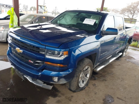 2016 Chevrolet Silverado 1500 LT with VIN 3GCUKREC6GG266485, listed as a IAAI auction lot 41720514 with 105,464 mi miles. Bid and sale history available at carsss.com. Image 2.