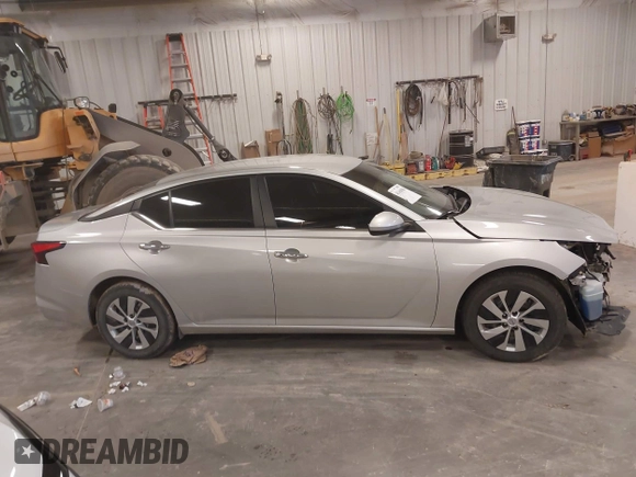 2023 Nissan Altima S with VIN 1N4BL4BV1PN363412, listed as a IAAI auction lot 41866586 with 48,100 mi miles and . Bid and sale history available at carsss.com. Image 13.