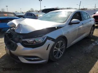 2018 Buick Regal Sportback Essence with VIN W04GP6SX6J1131429, listed as a Copart auction lot 50351325 with 134,634 mi miles and Salvage Title. Bid and sale history available at carsss.com. Image 1.