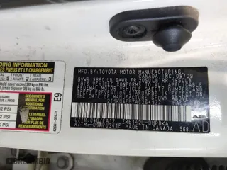 2010 Toyota Matrix with VIN 2T1KU4EE7AC264137, listed as a IAAI auction lot 41830770 with 160,212 mi miles. Bid and sale history available at carsss.com. Image 9.