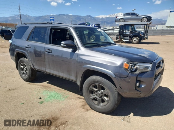 2022 Toyota 4Runner SR5 Premium with VIN JTENU5JR4N5985462, listed as a Copart auction lot 53774625 with 26,619 mi miles and Salvage title. Bid and sale history available at DreamBid. Image 4.