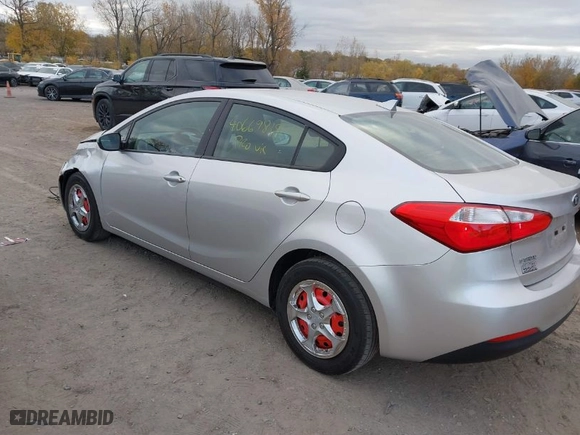2014 Kia Forte LX with VIN KNAFK4A62E5065647, listed as a IAAI auction lot 40669819 with 171,578 mi miles. Bid and sale history available at carsss.com. Image 3.