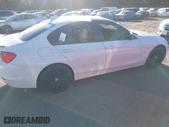 2014 BMW 3 Series 320i xDrive with VIN WBA3C3G51ENR25045, listed as a IAAI auction lot 40615577 with 150,046 mi miles. Bid and sale history available at carsss.com. Image 12.