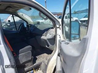 2015 Ford Transit Cargo z VIN 1FTNE1YM7FKB14241, wystawiony jako IAAI lot #42126200 z przebiegiem 314 744 mil mil oraz . Historia ofert i sprzedaży dostępna na DreamBid. Obrazek 5.