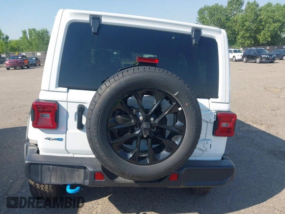 2024 Jeep Wrangler Sahara с VIN 1C4RJXP65RW296344, выставлен на аукционе IAAI как лот 42761334 с пробегом 30 948 миль миль и . История ставок и продаж доступна на DreamBid. Изображение 16.