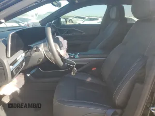 2024 Cadillac LYRIQ Luxury z VIN 1GYKPPRK1RZ137520, wystawiony jako Copart lot #50578095 z przebiegiem 6815 mil mil oraz Szkody całkowita. Historia ofert i sprzedaży dostępna na DreamBid. Obrazek 7.