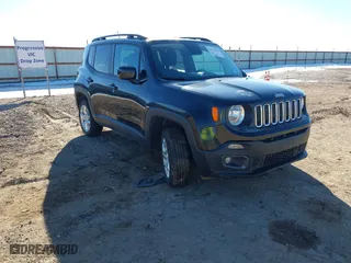 2017 Jeep Renegade Altitude with VIN ZACCJBBB5HPE88534, listed as a IAAI auction lot 41371442 with 117,628 mi miles. Bid and sale history available at carsss.com. Image 1.